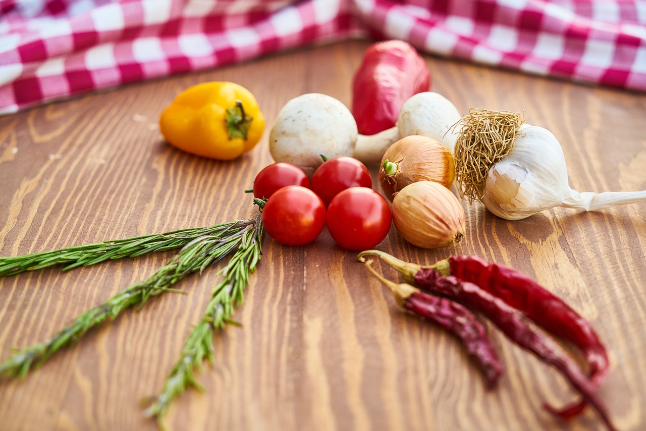 red pepper tomato food free photo