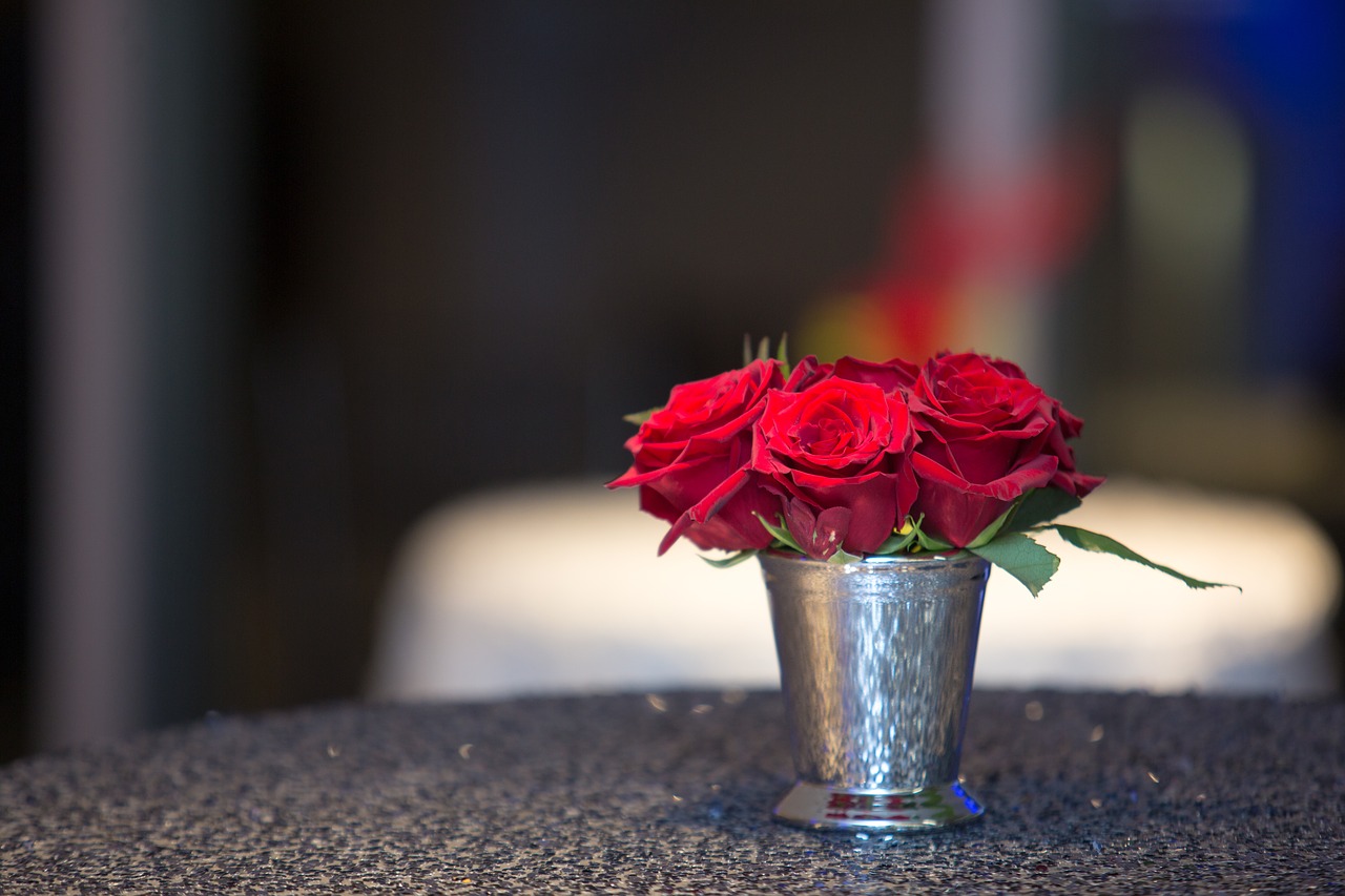 red roses  bouquet of roses  roses free photo