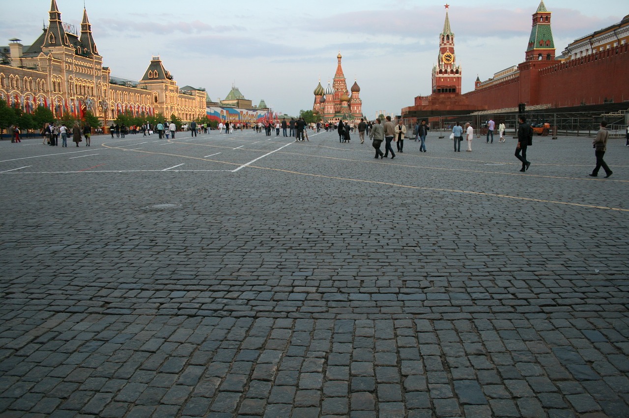 red square kremlin wall red free photo