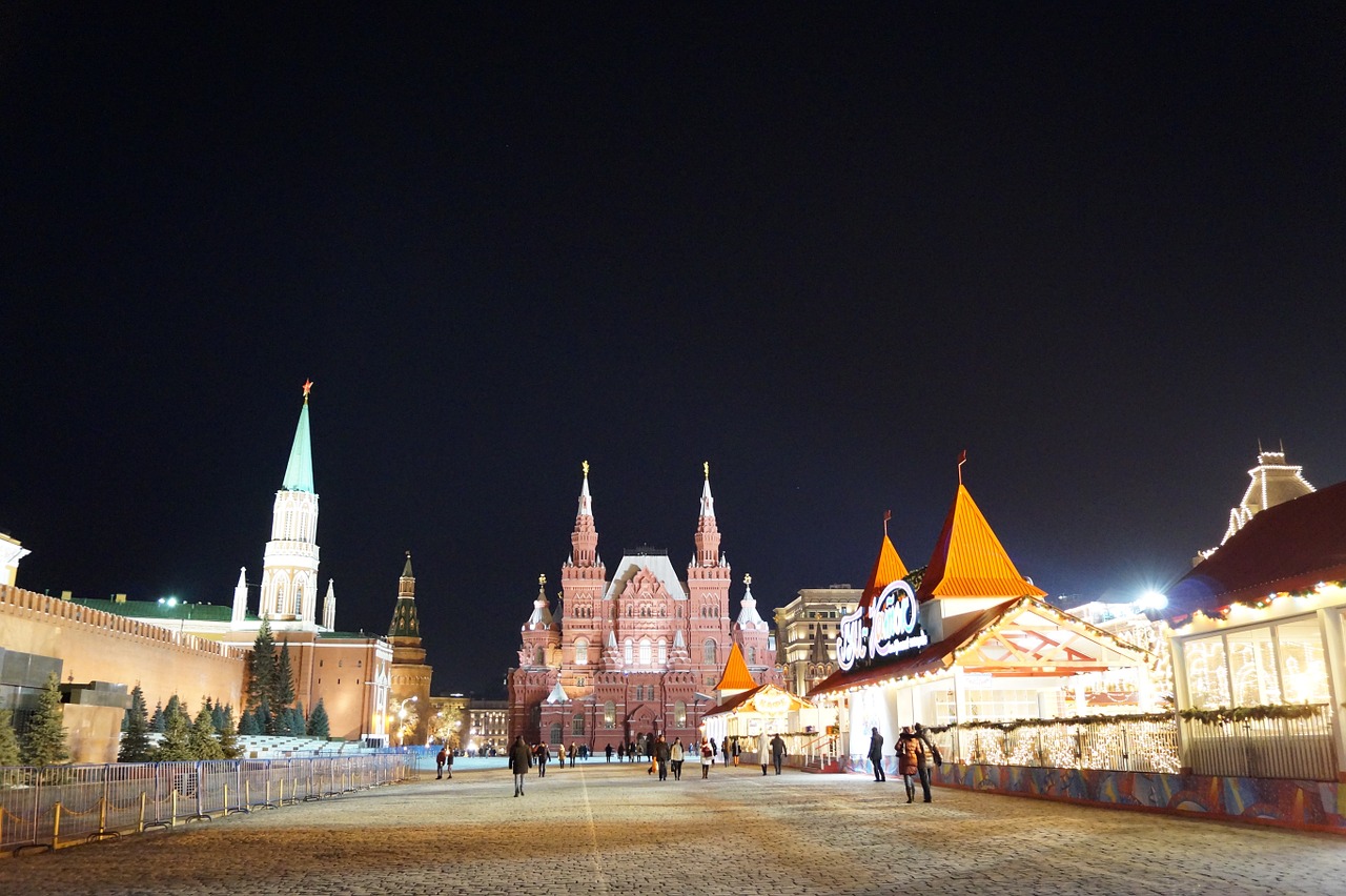 red square kremlin moscow free photo