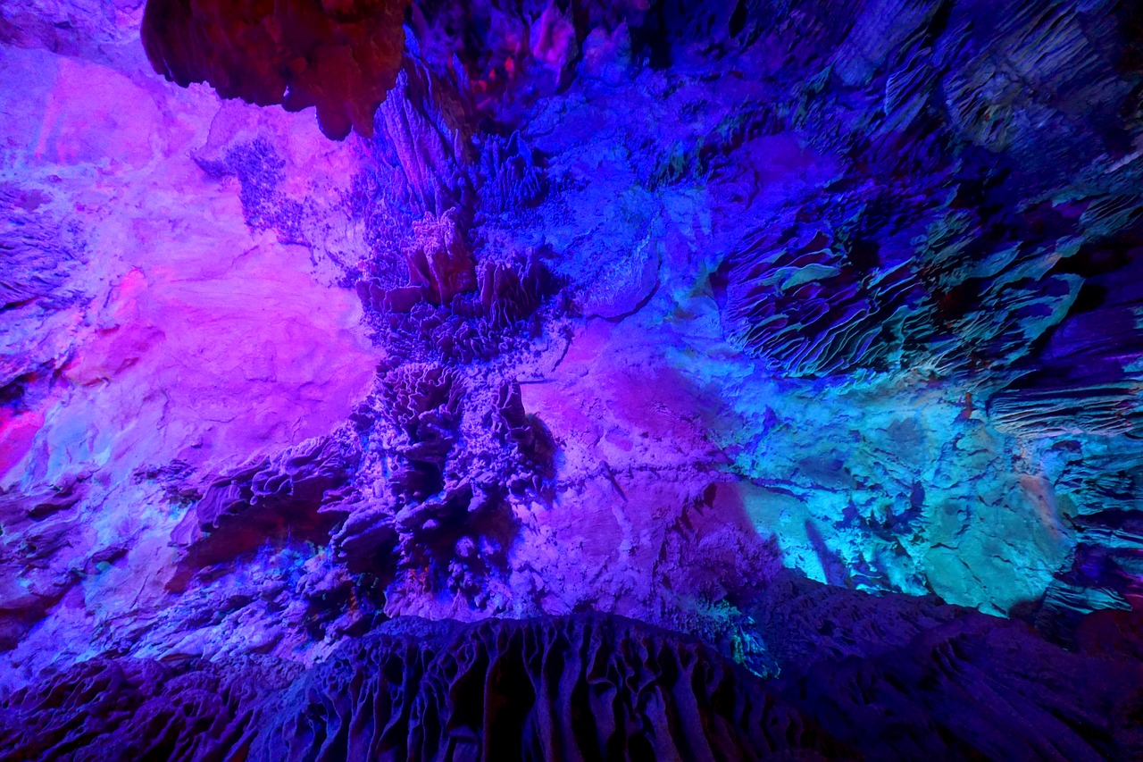 reed flute cave guilin stalactite free photo