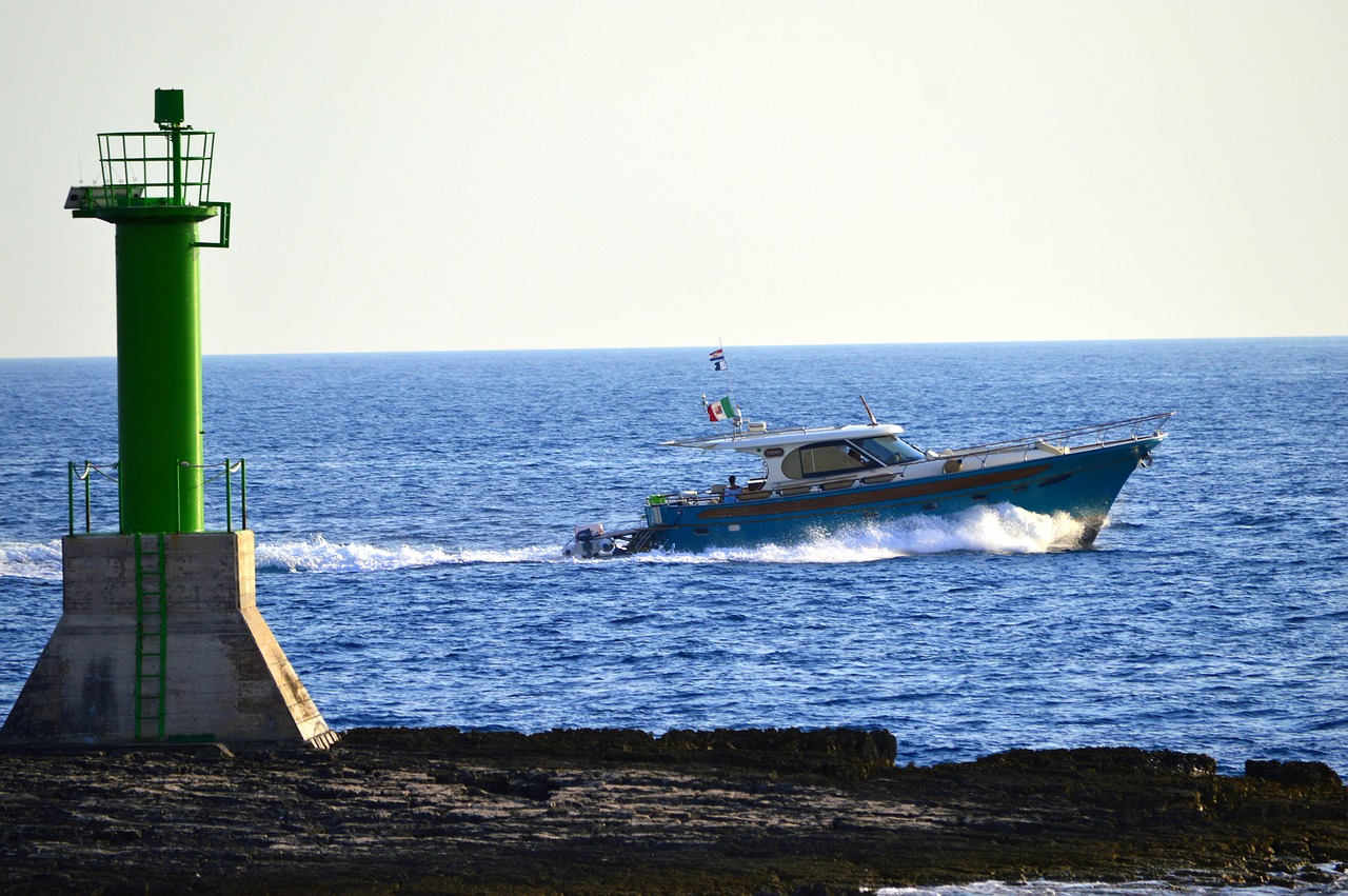 reef  lighthouse  reefs free photo