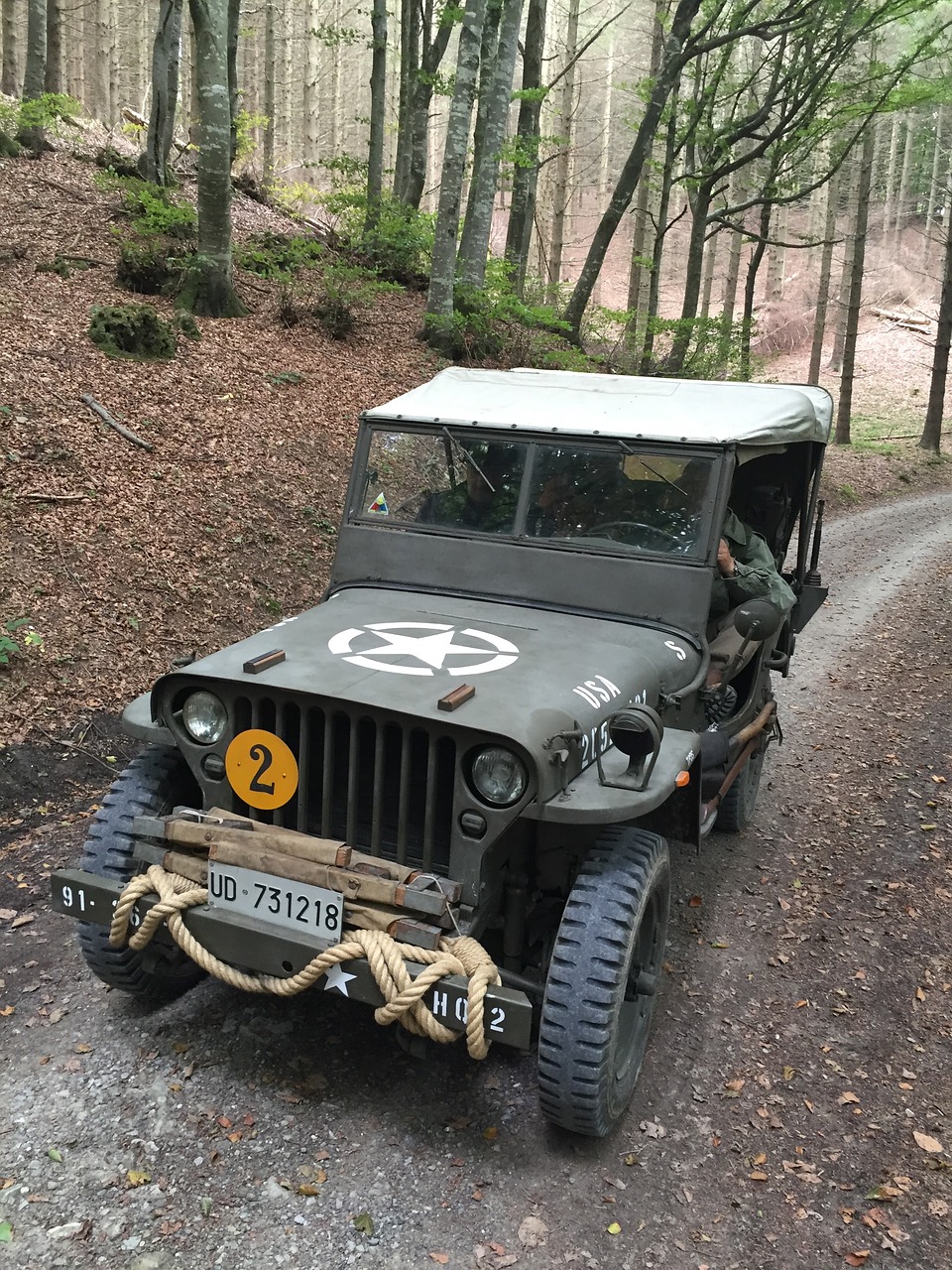 reenactment military vehicles second war free photo