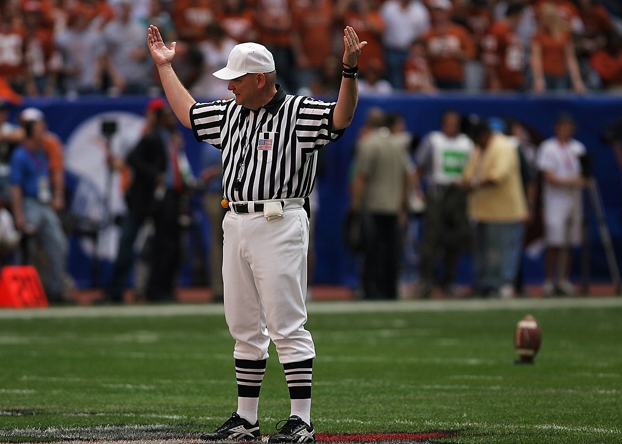 referee american football game free photo