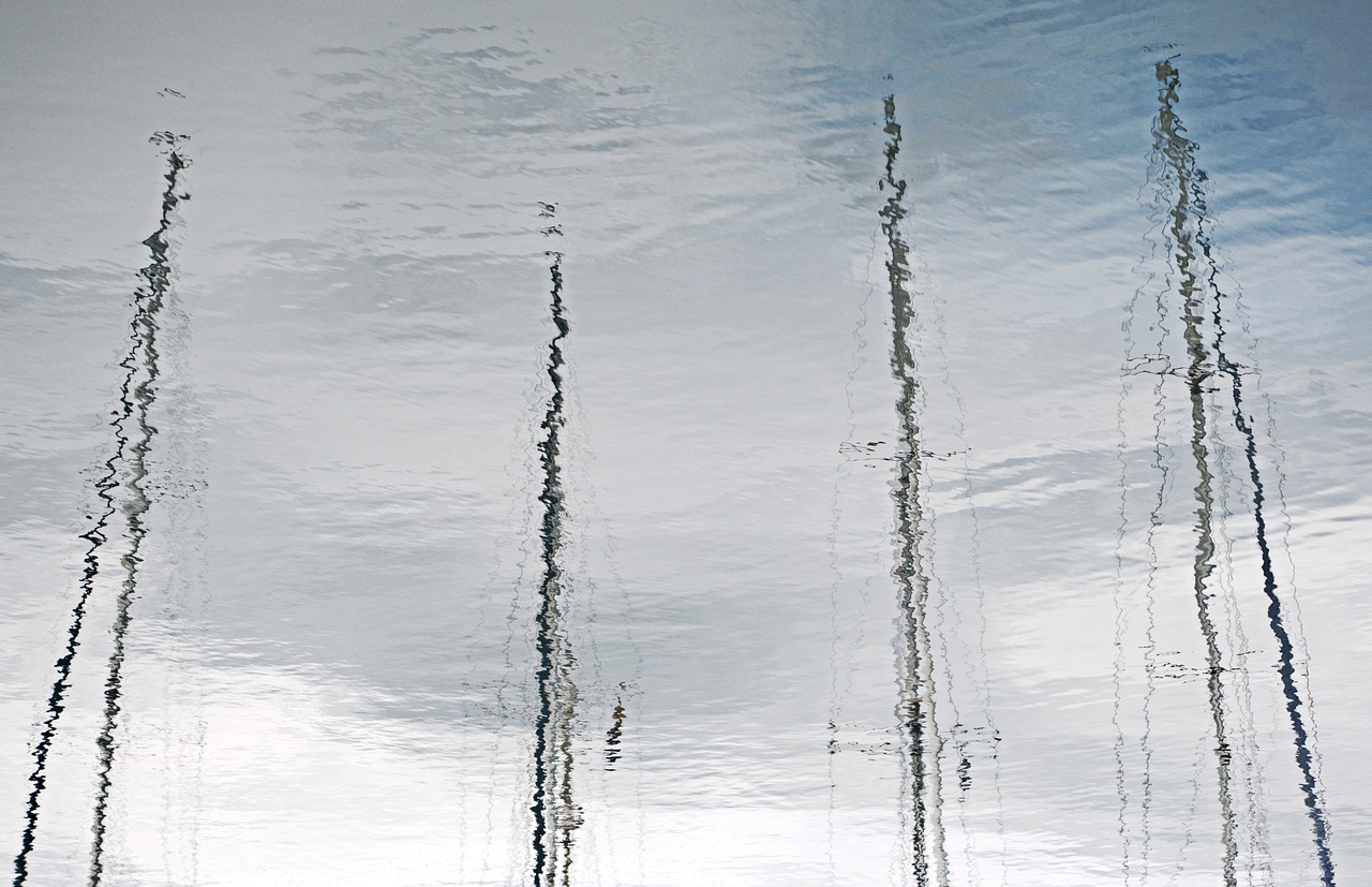 reflection mast water free photo