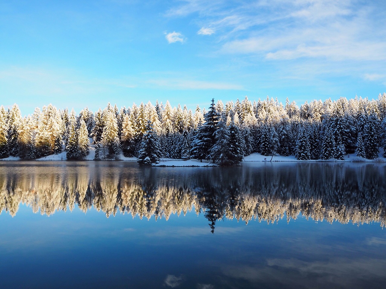 reflection snow lake free photo