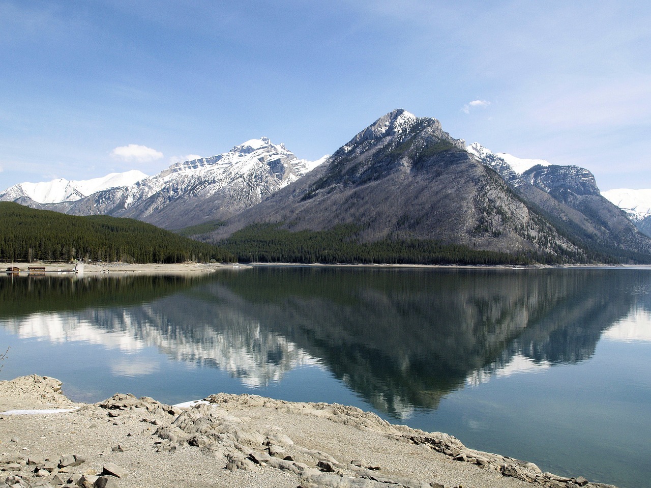 reflection  lake  mountains free photo