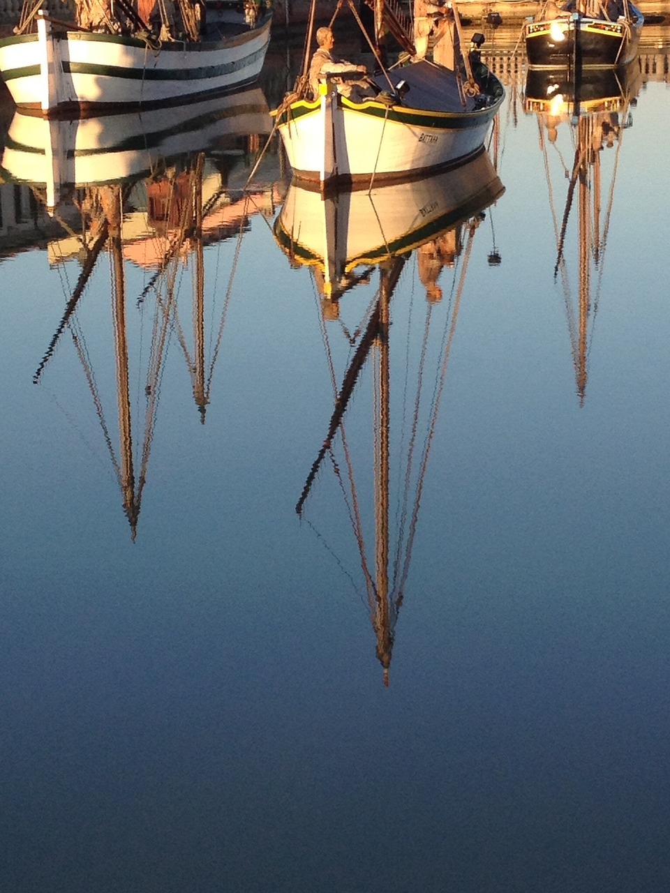 reflection boats water free photo