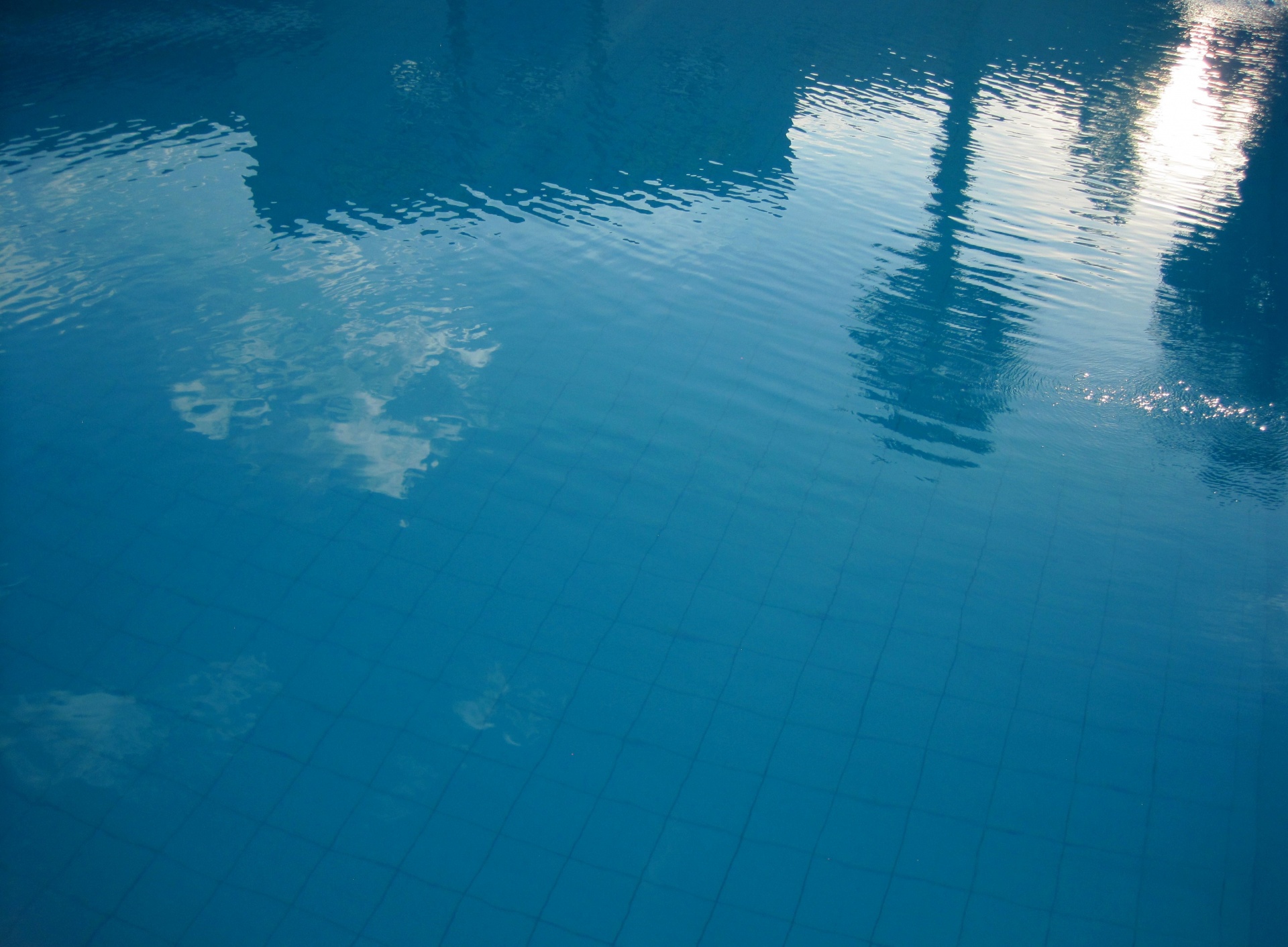 water pool blue deep free photo