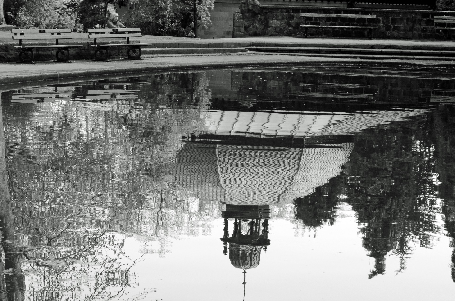 reflection water architecture free photo
