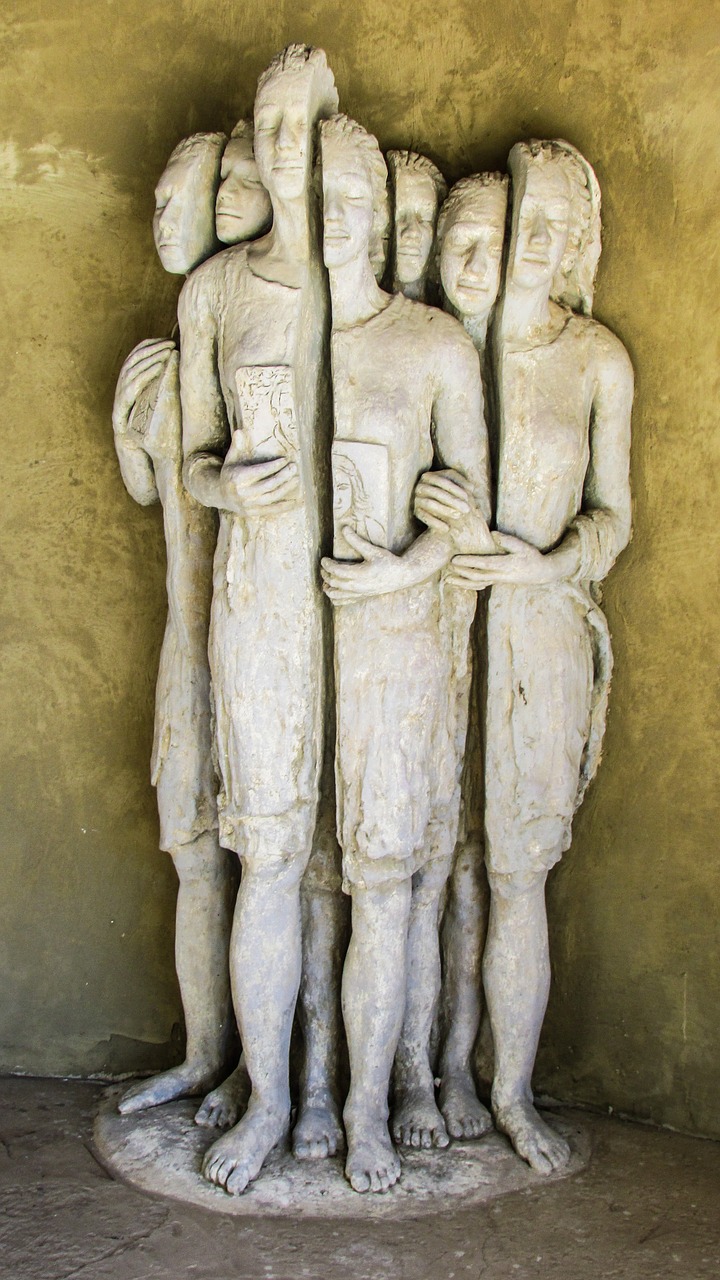 refugees sculpture church free photo