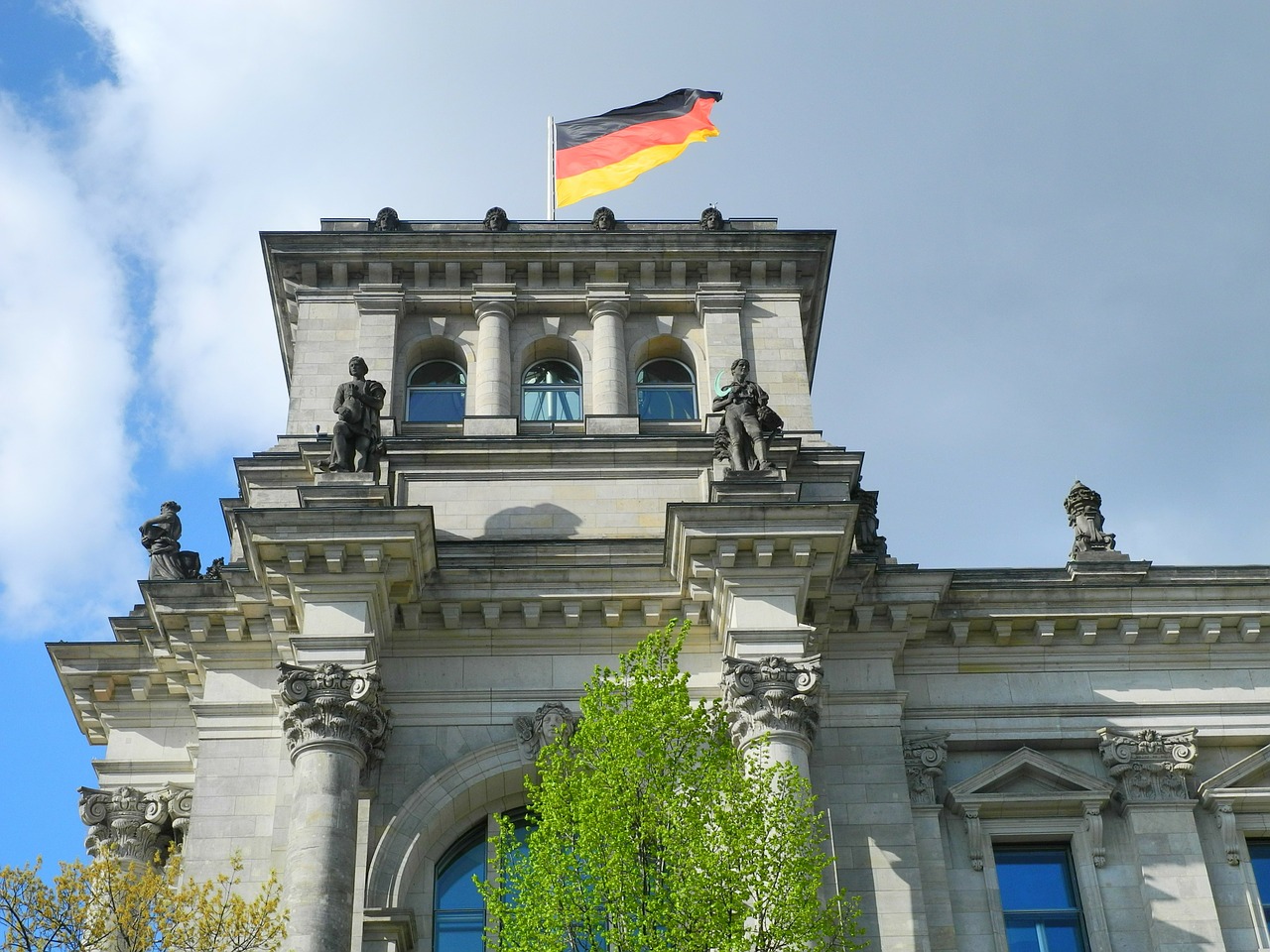 reichstag berlin government district free photo