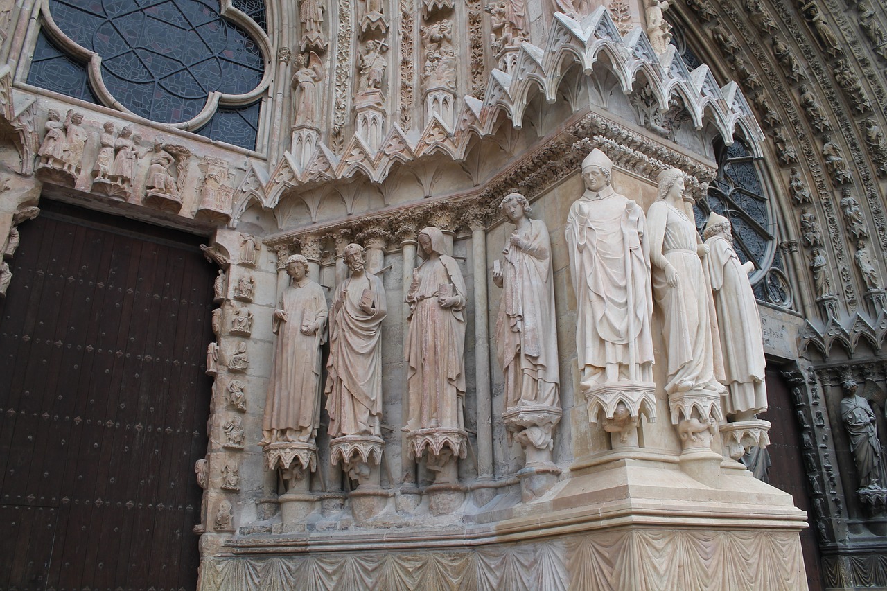 reims cathedral statue free photo