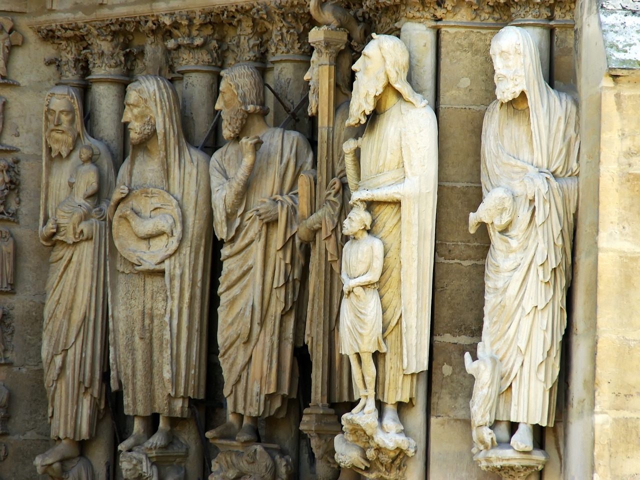 reims cathedral statue free photo