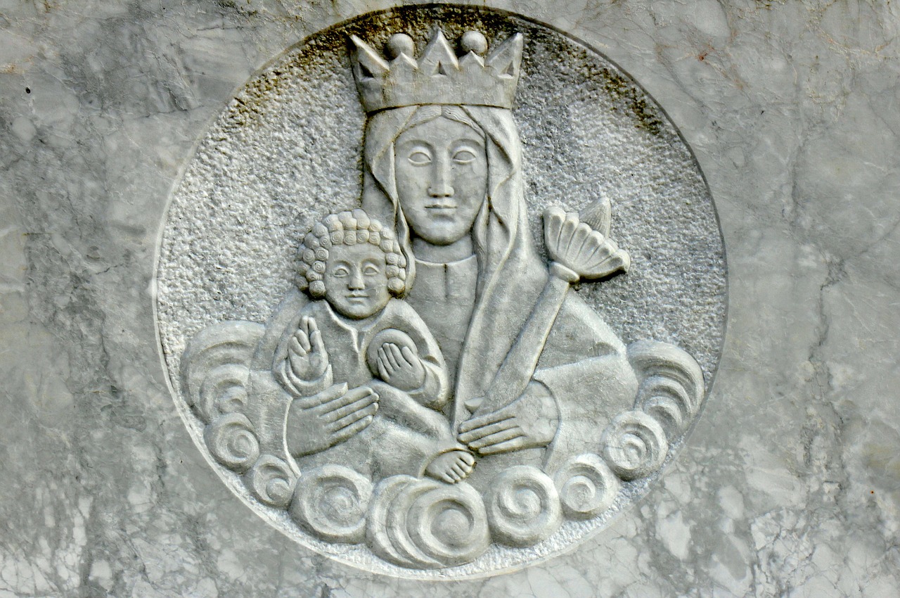 relief stone madonna free photo