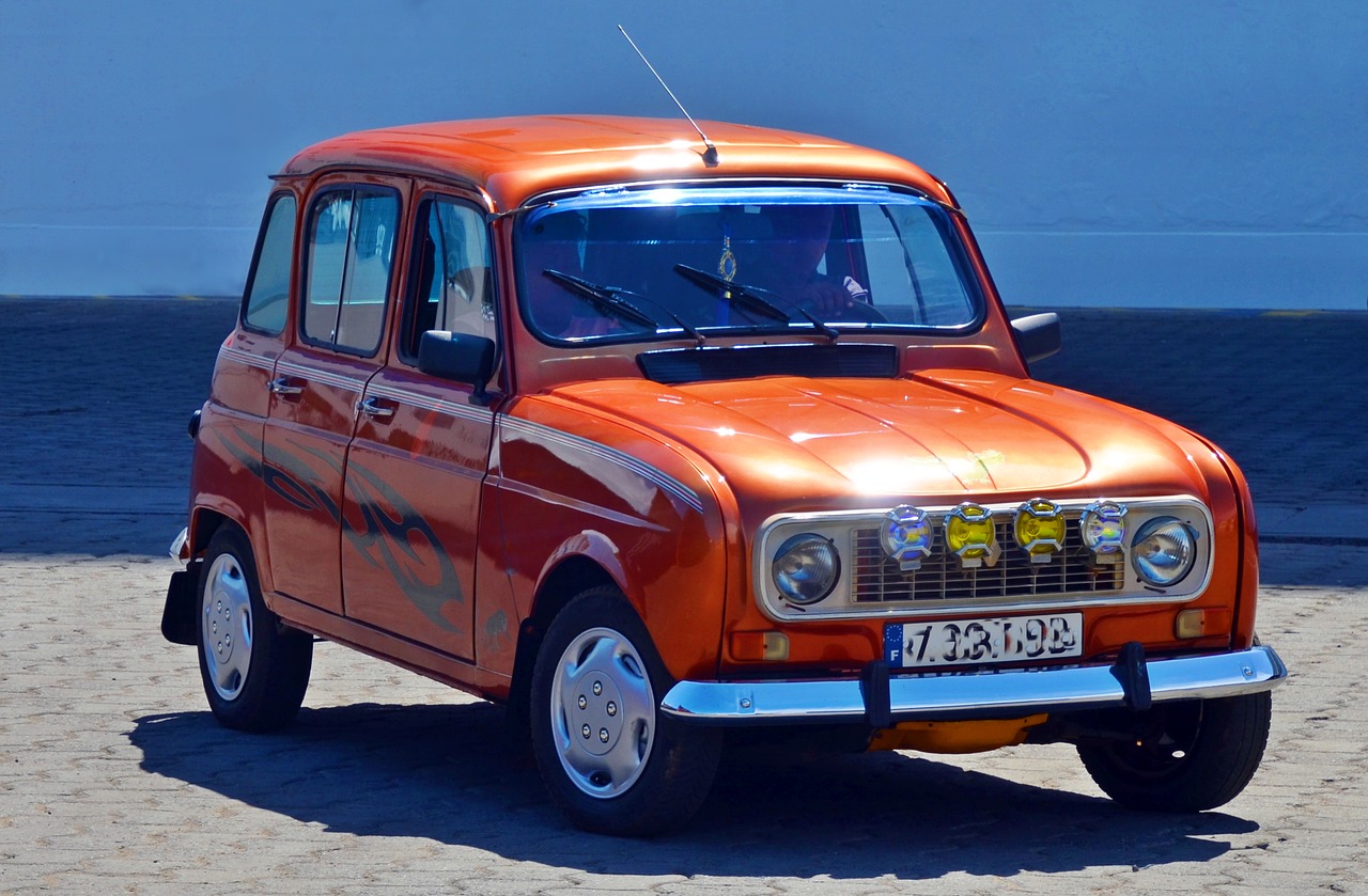 renault  renault4  r4 free photo