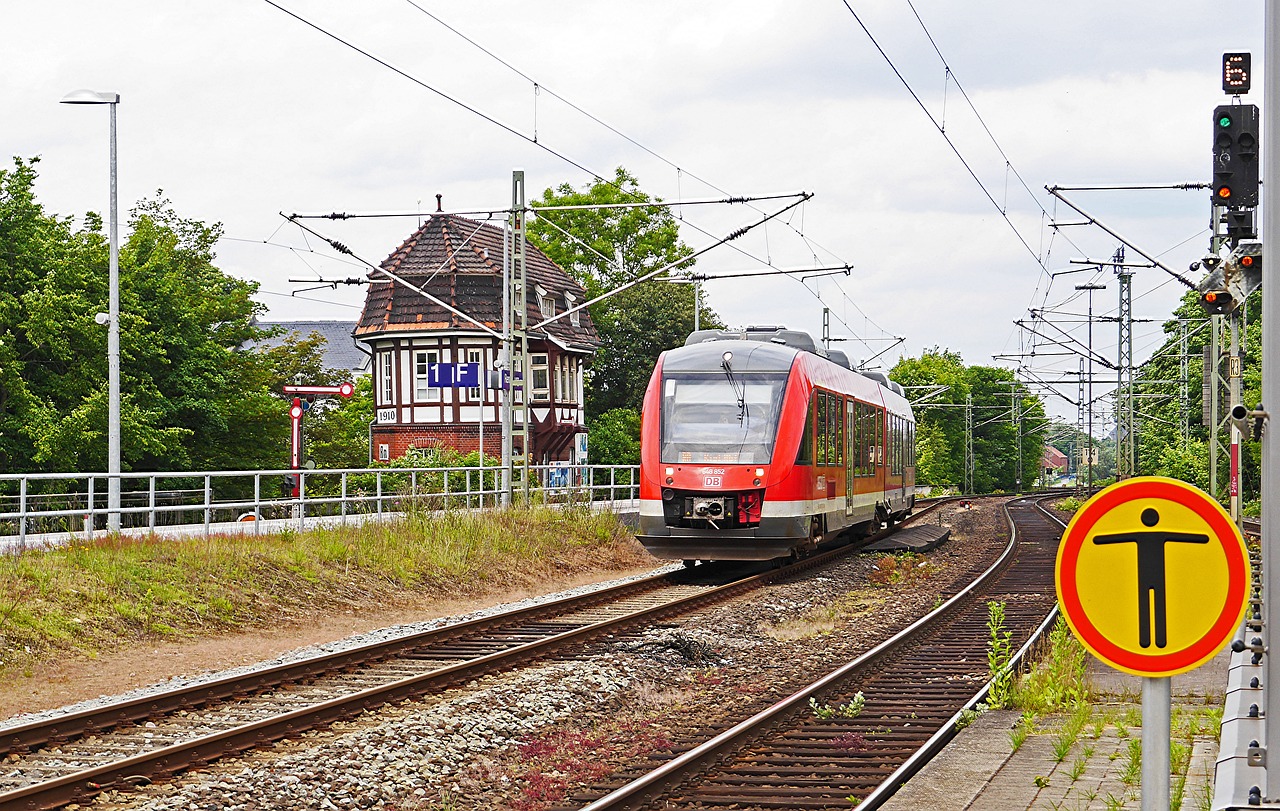 rendsburg historical positioner modern train free photo