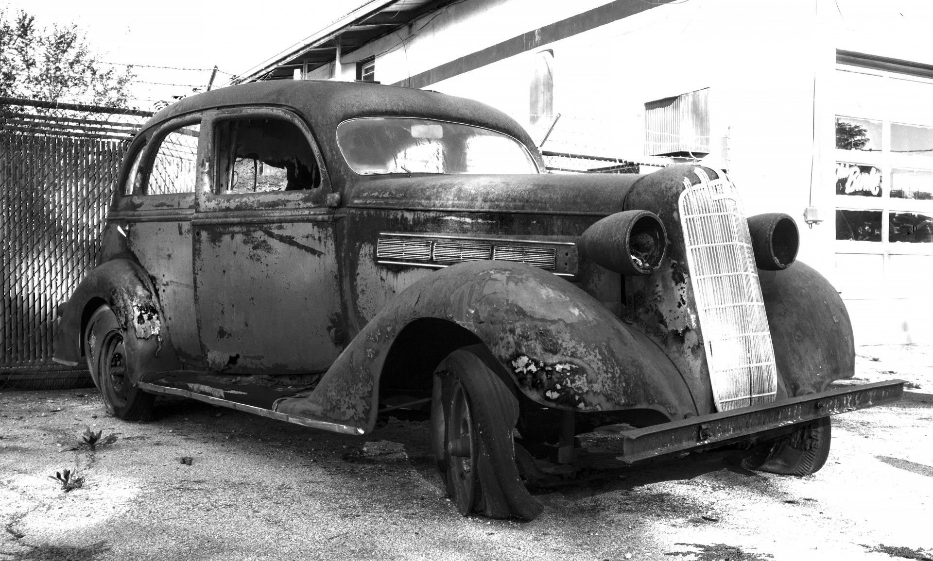 rust car automobile free photo