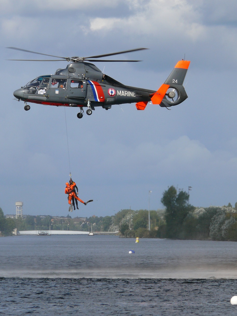 rescue rescuer helicopter free photo