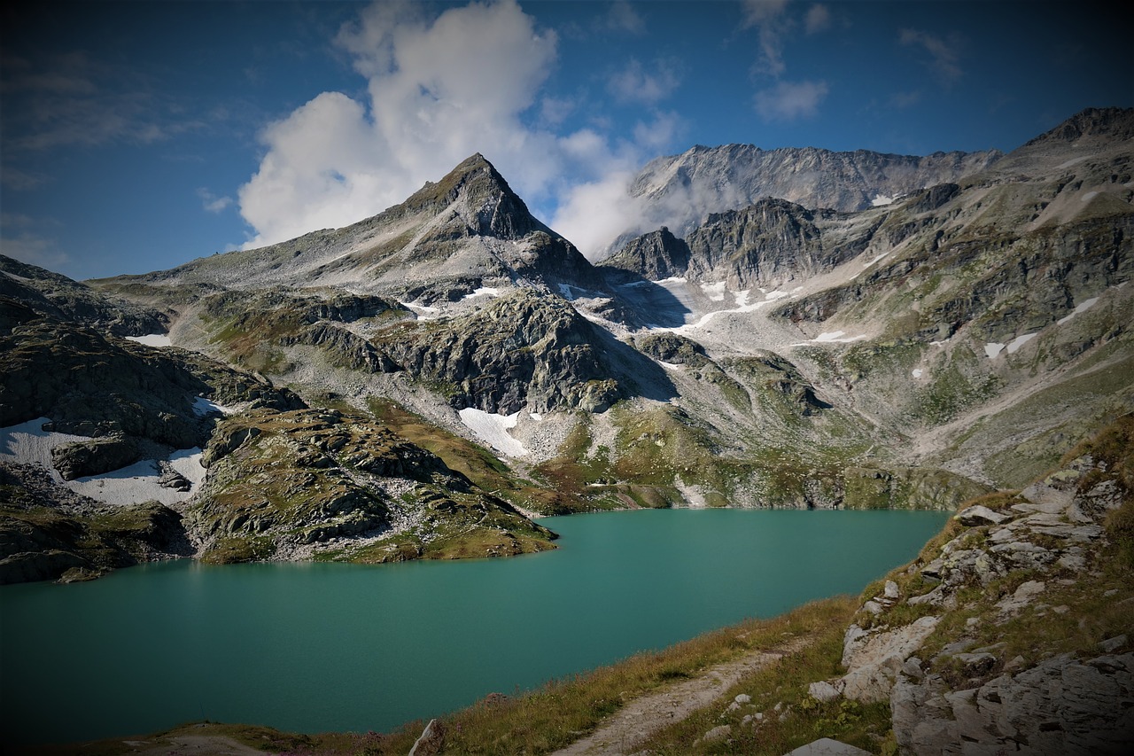 reservoir  mountains  alpine free photo