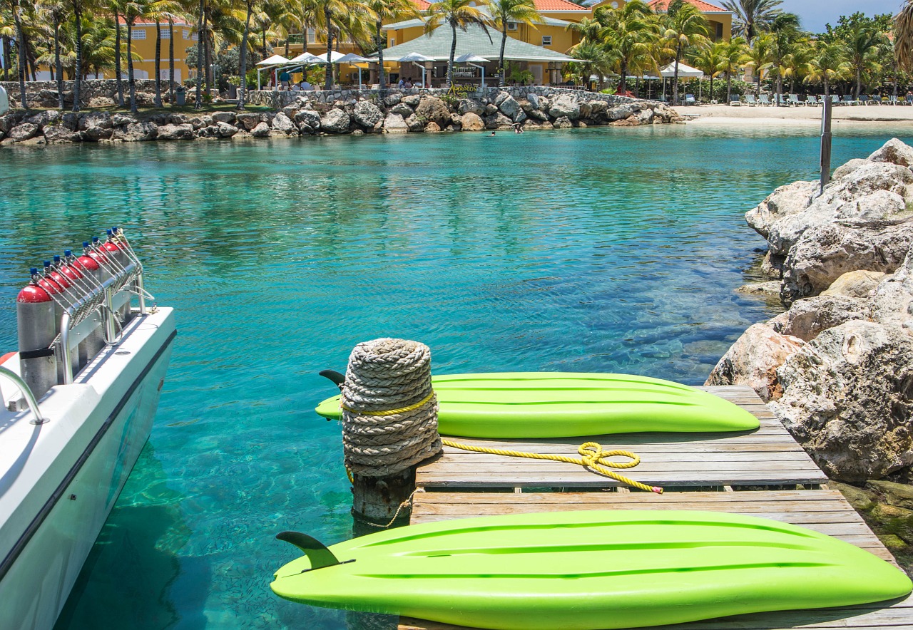 resort kayak lagoon free photo