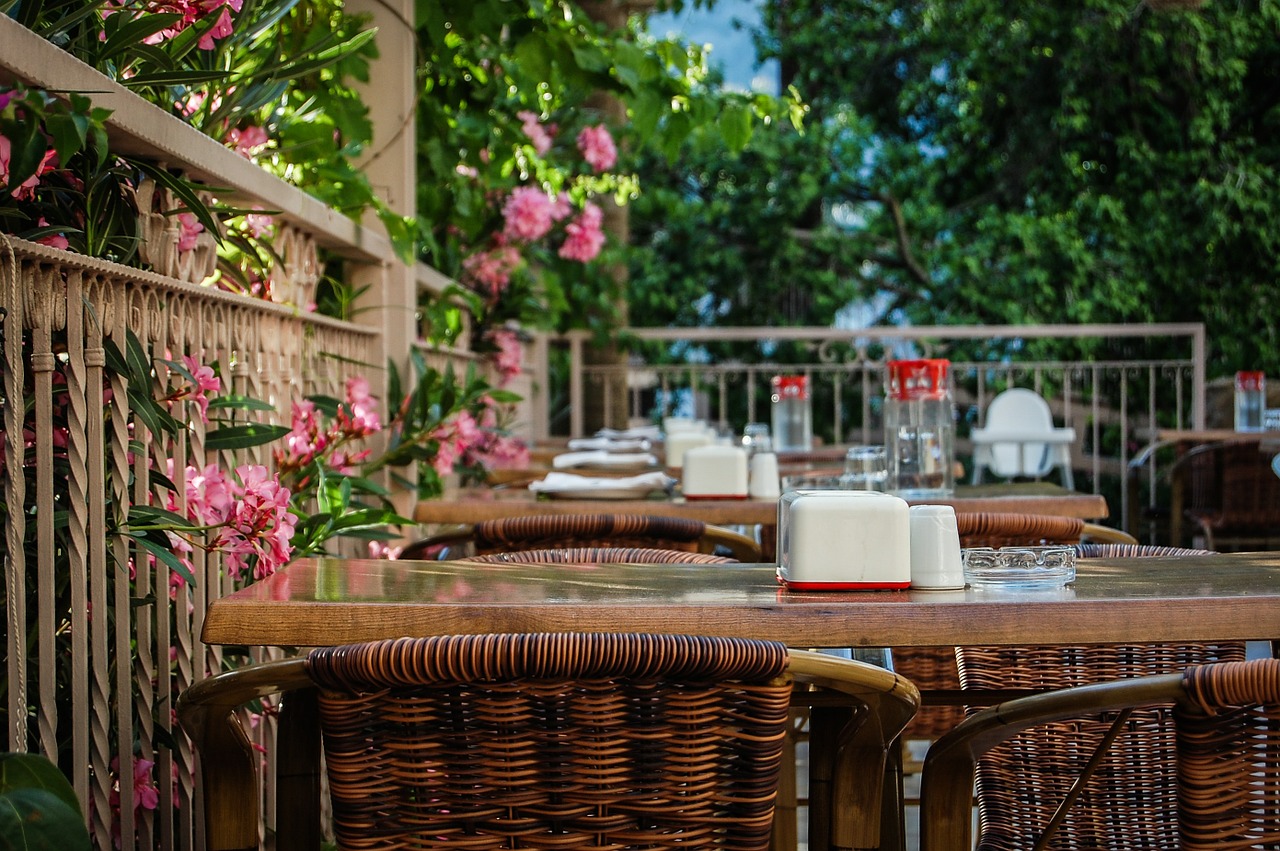 restaurant table hotel free photo