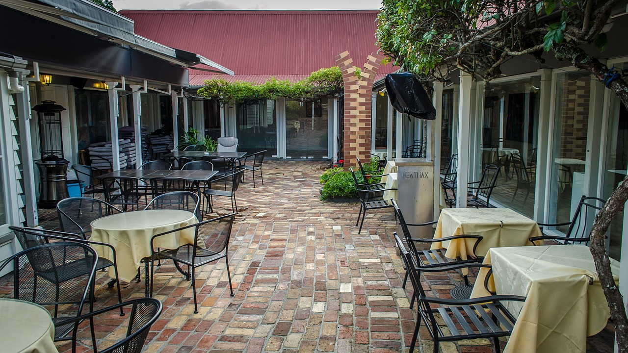 restaurant bar tables free photo