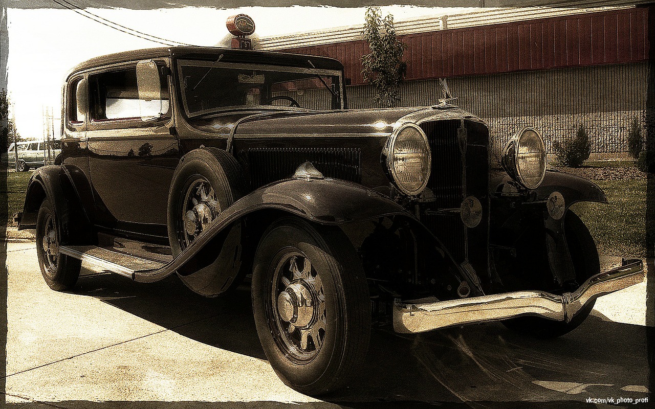 retro car automobiles free photo