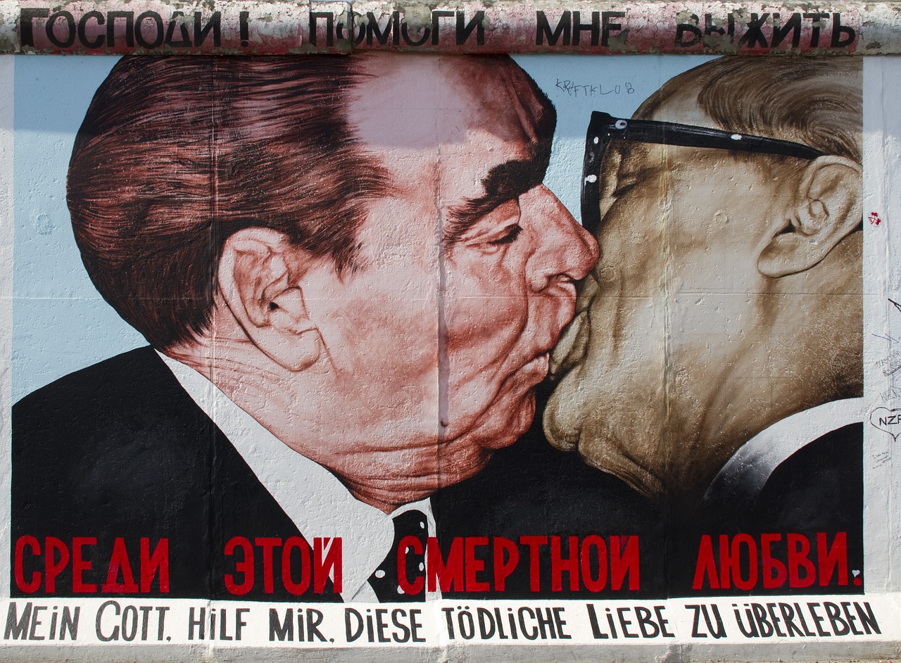 reunion judas the berlin wall free photo