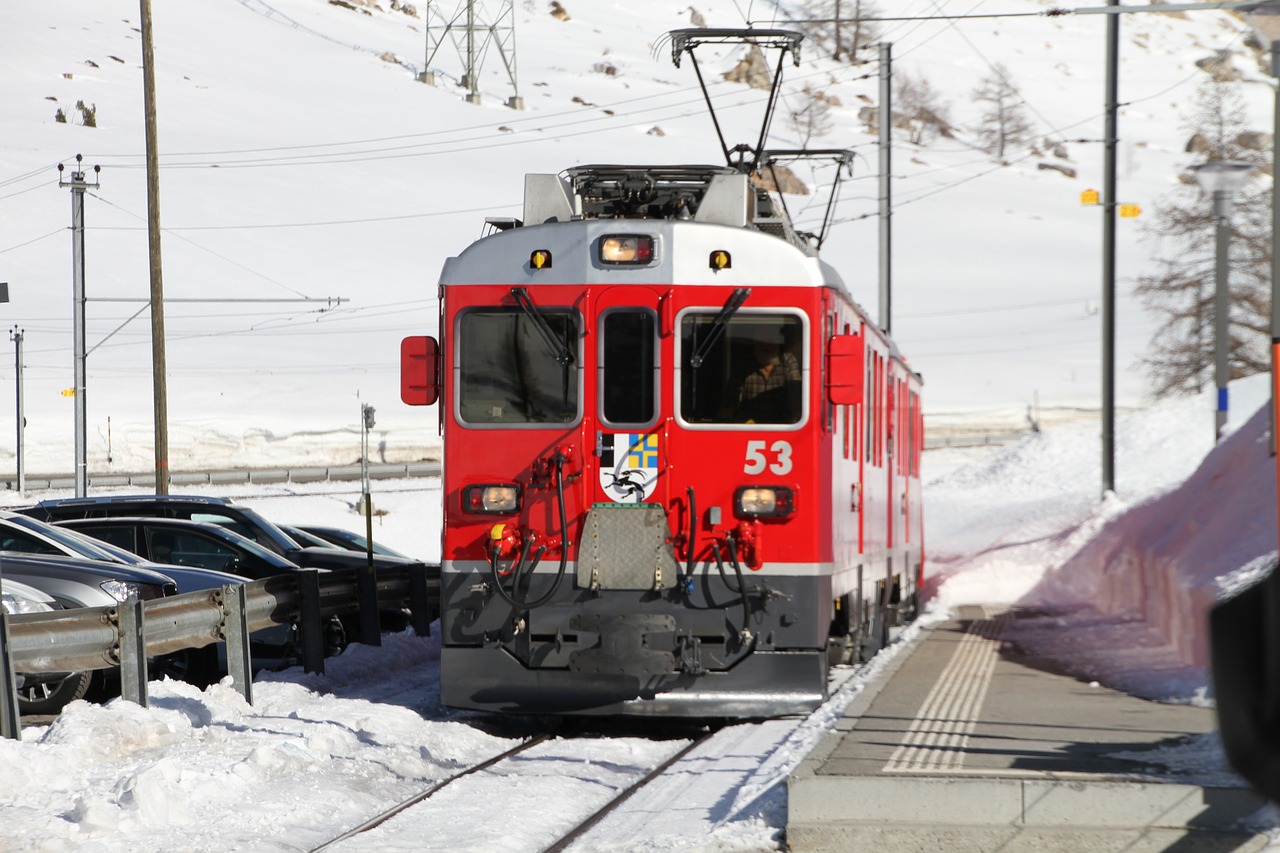 Rhb, rhaetian railway, rhaetian, train, switzerland - free image from ...