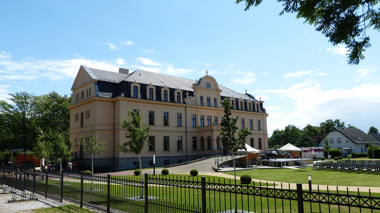 ribbeck castle building free photo