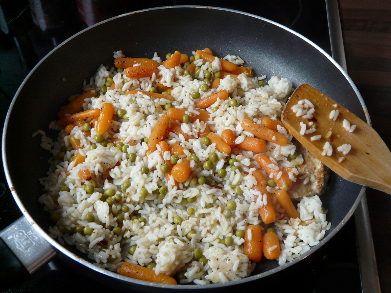 rice ladle rice pan free photo