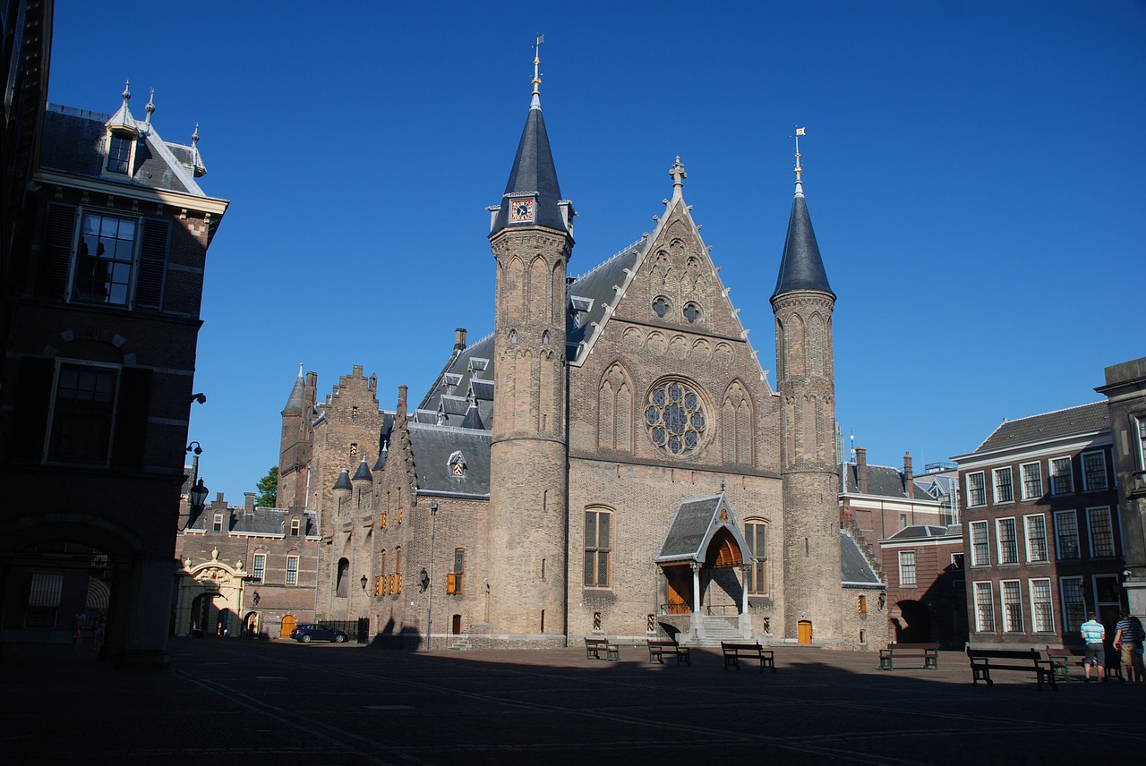 ridderzaal courtyard blue free photo