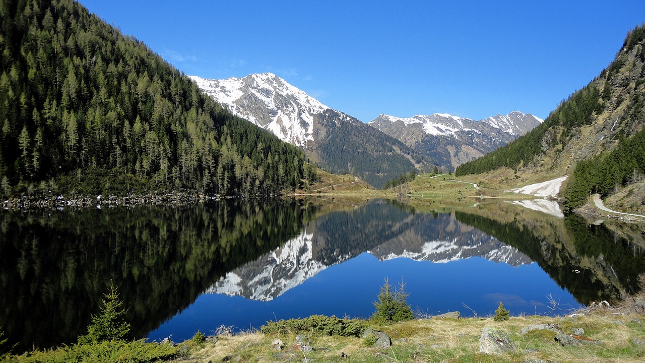 riesachsee bergsee spring free photo