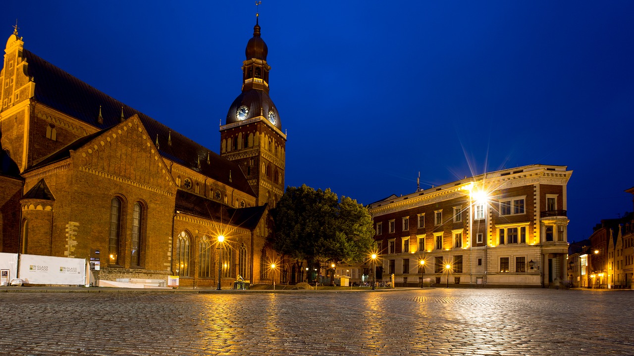 riga old town twilight free photo