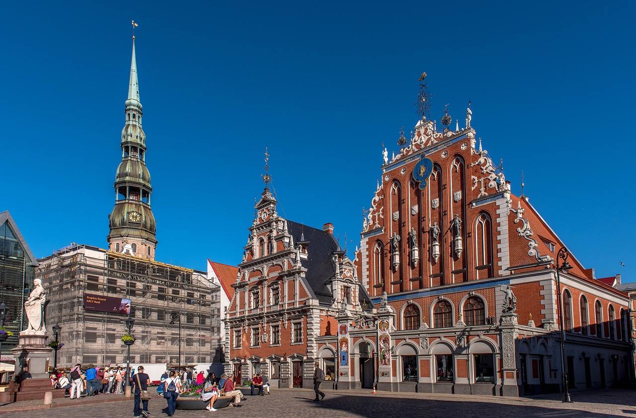 riga black peter house cathedral church free photo