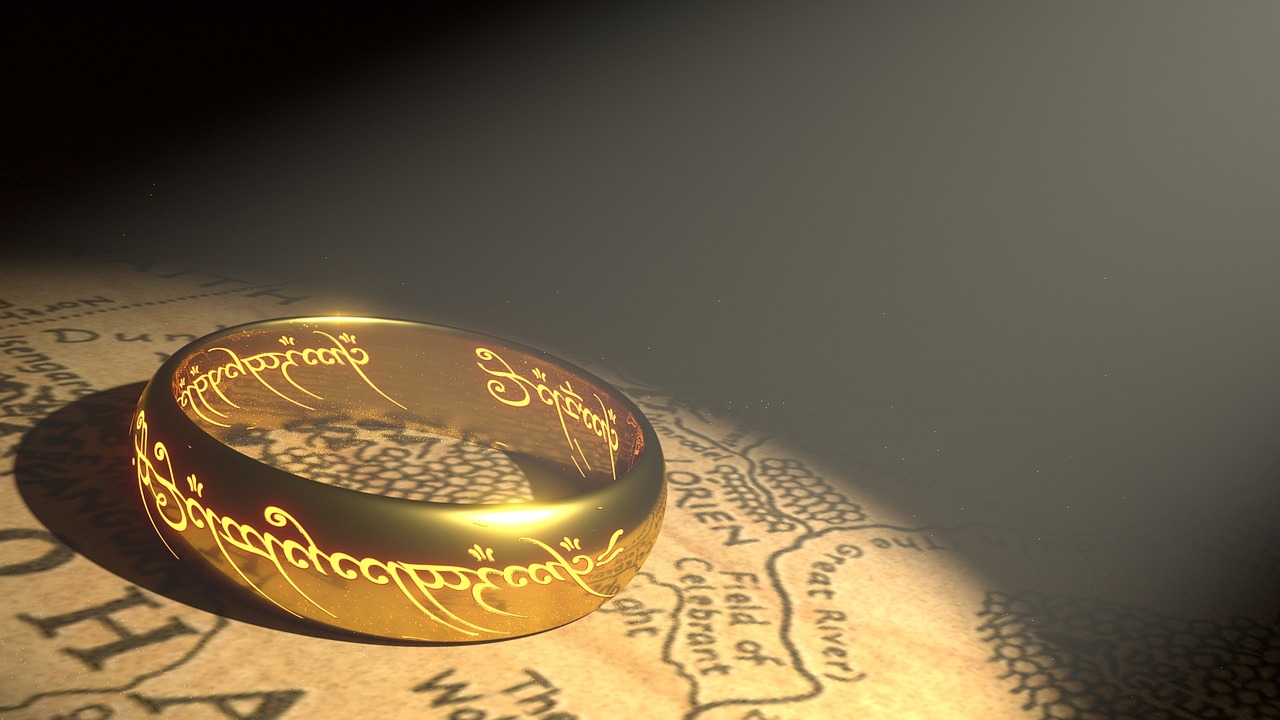 ring gold middle earth free photo