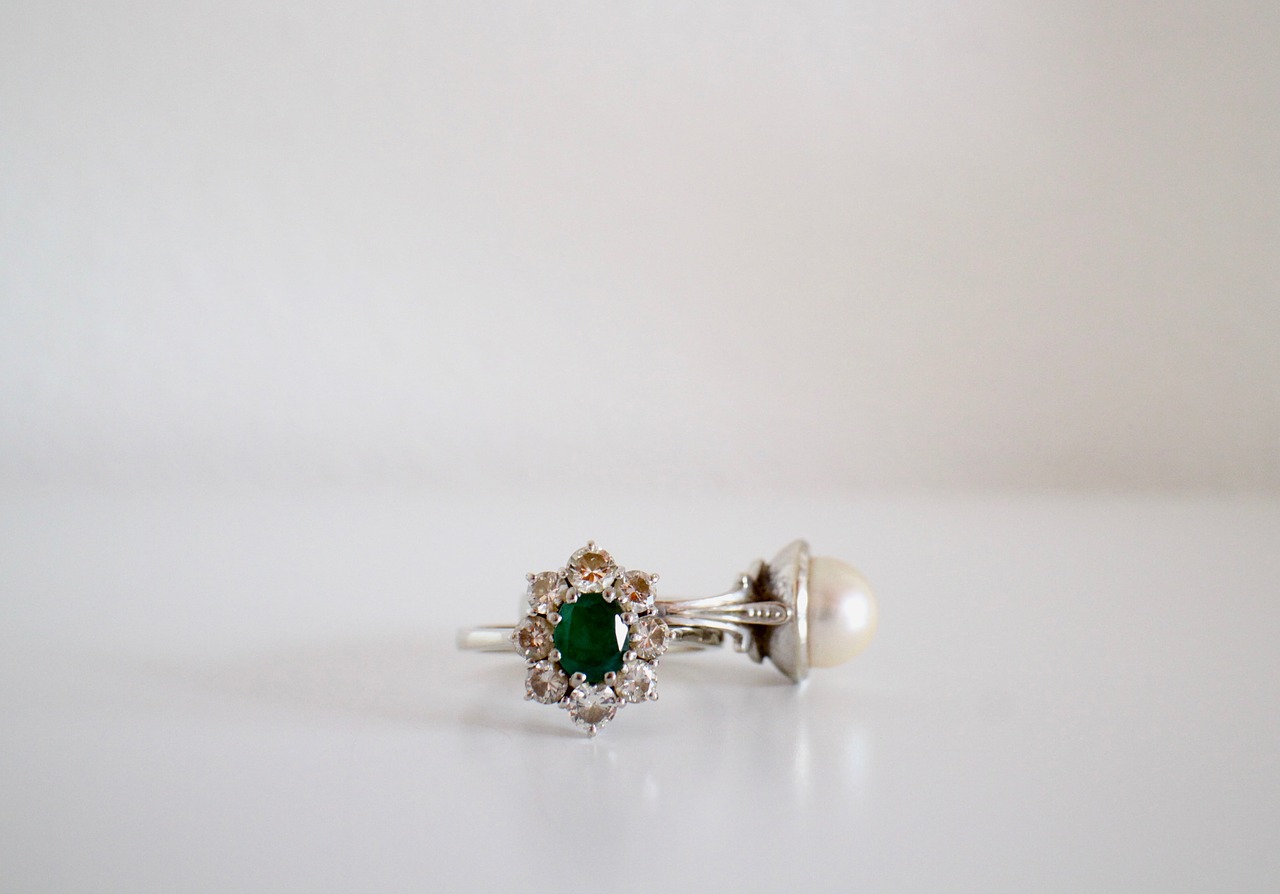 rings jewelry emerald free photo