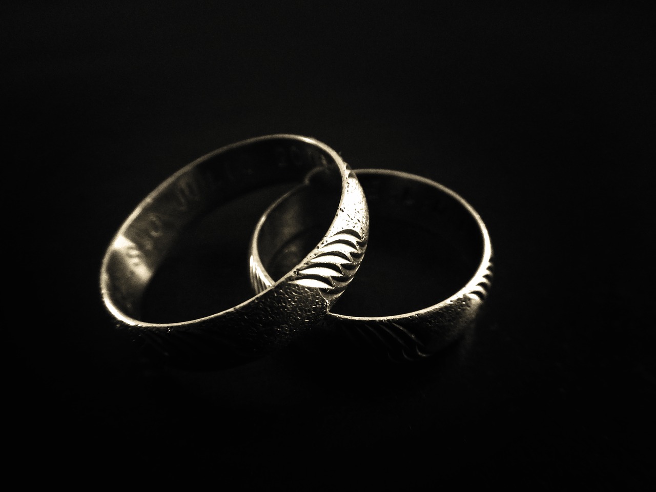 rings marriage silver free photo