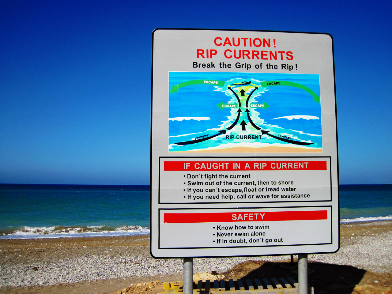 beach caution currents free photo