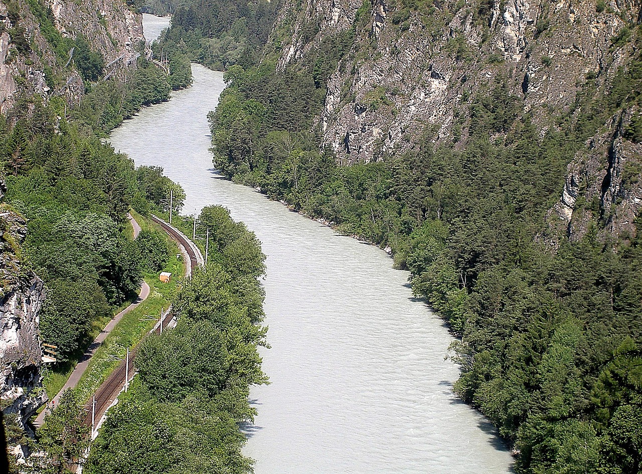 river inntal valley train free photo