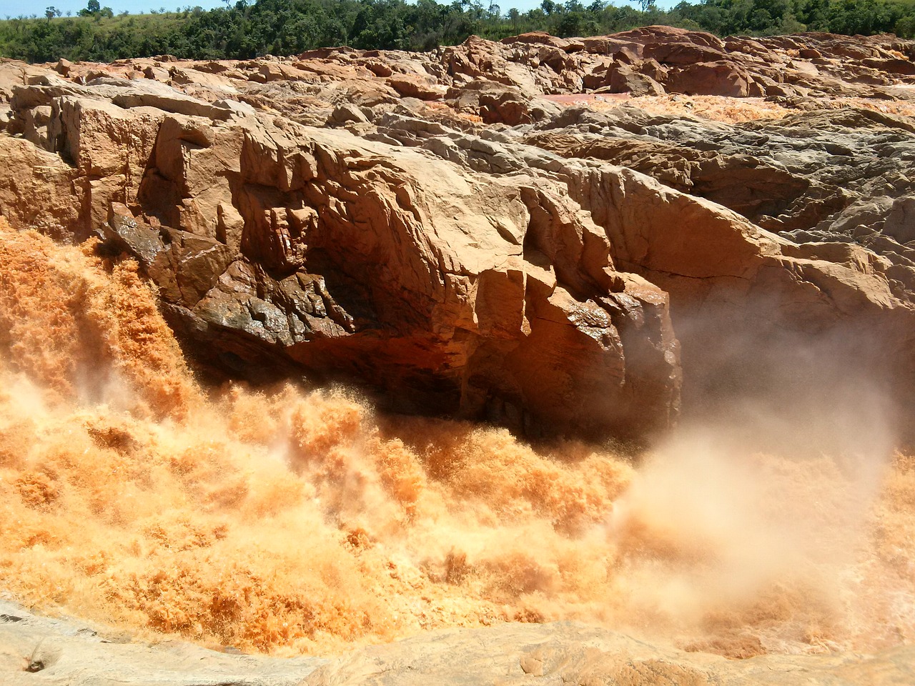 river malagasy flood free photo