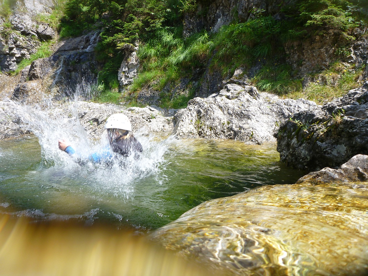 river gorge neoprene free photo