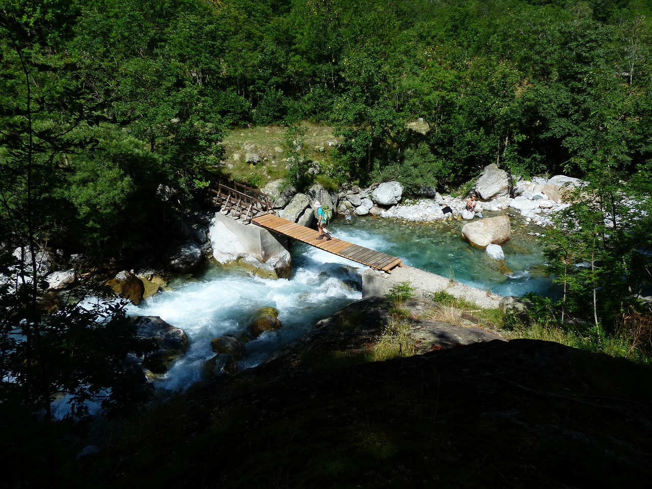 river bach mountain stream free photo