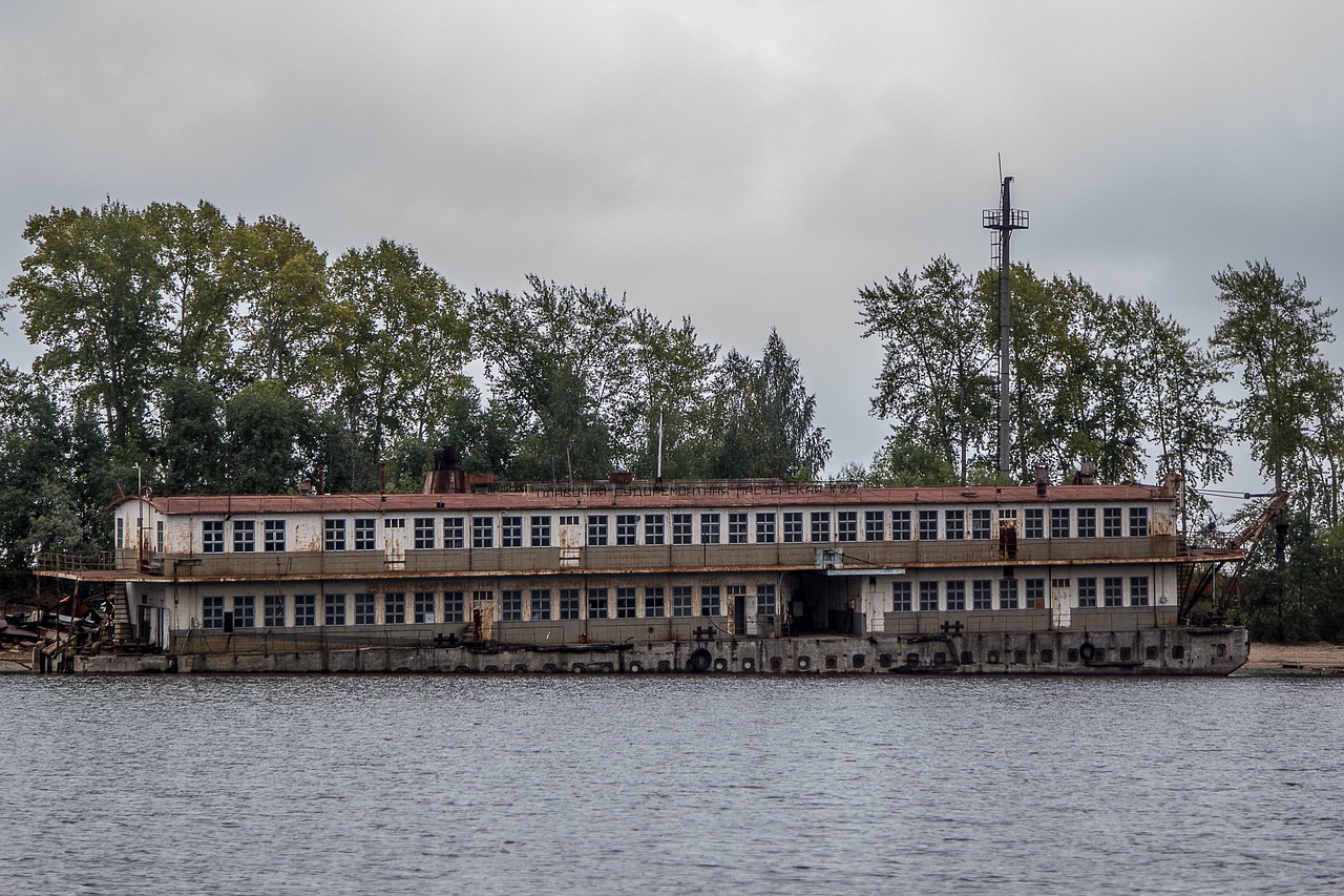 river ships cemetery free photo