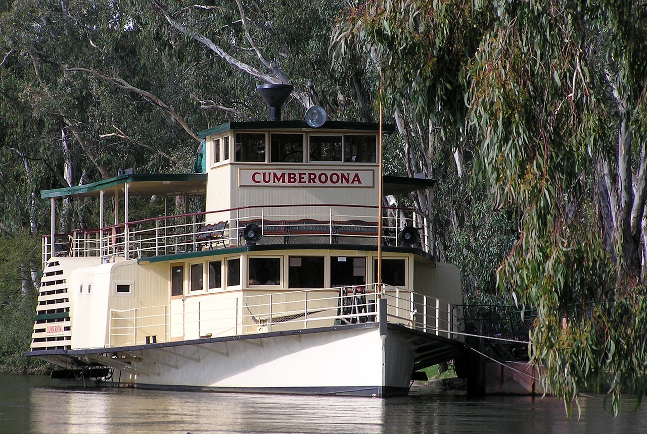 river paddle steamer free photo
