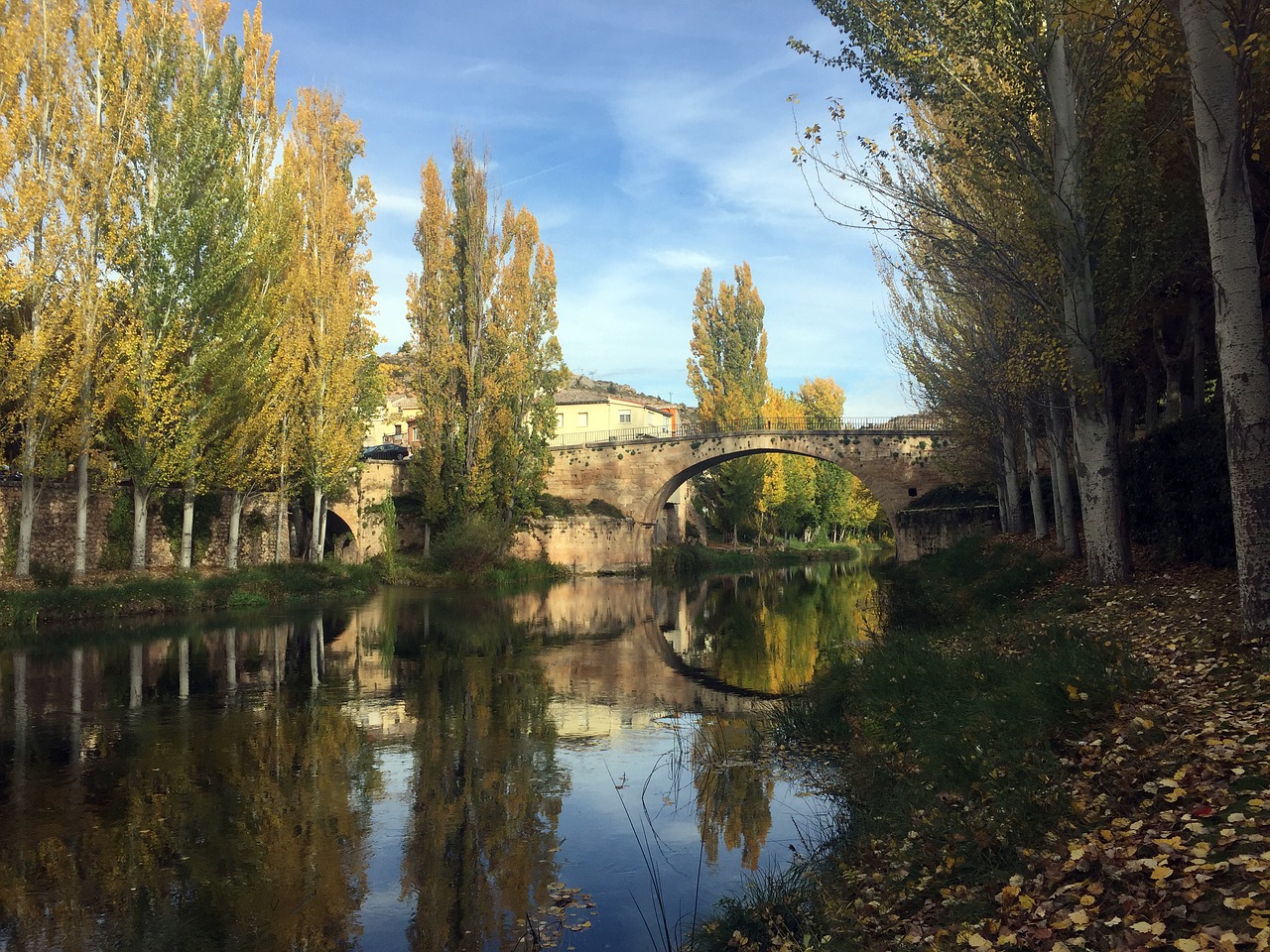 river autumn trillo free photo