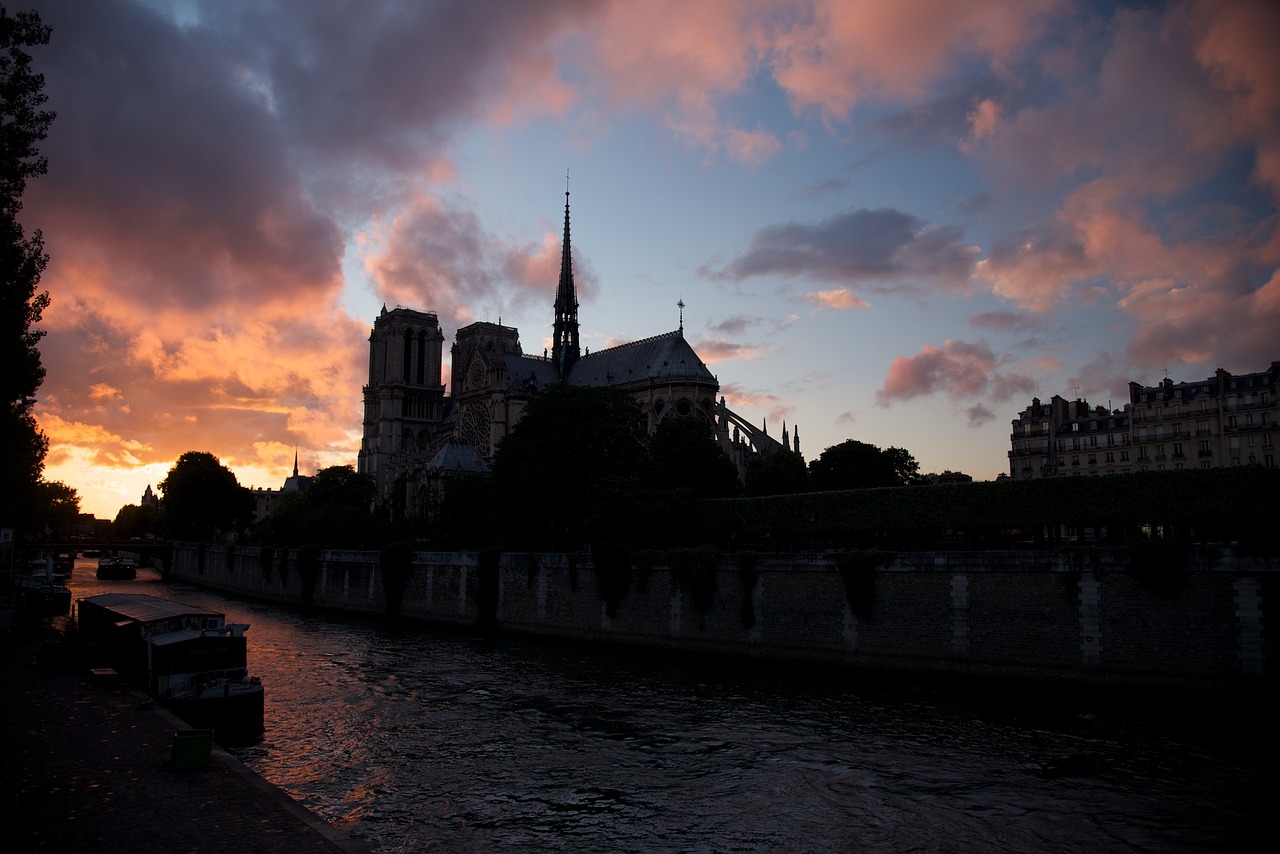 river notre-dame summer free photo