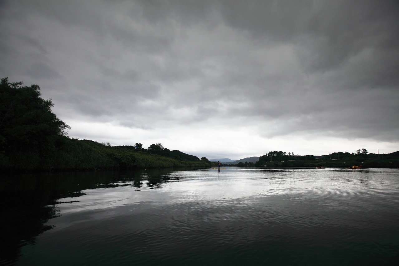 river sea kayak free photo