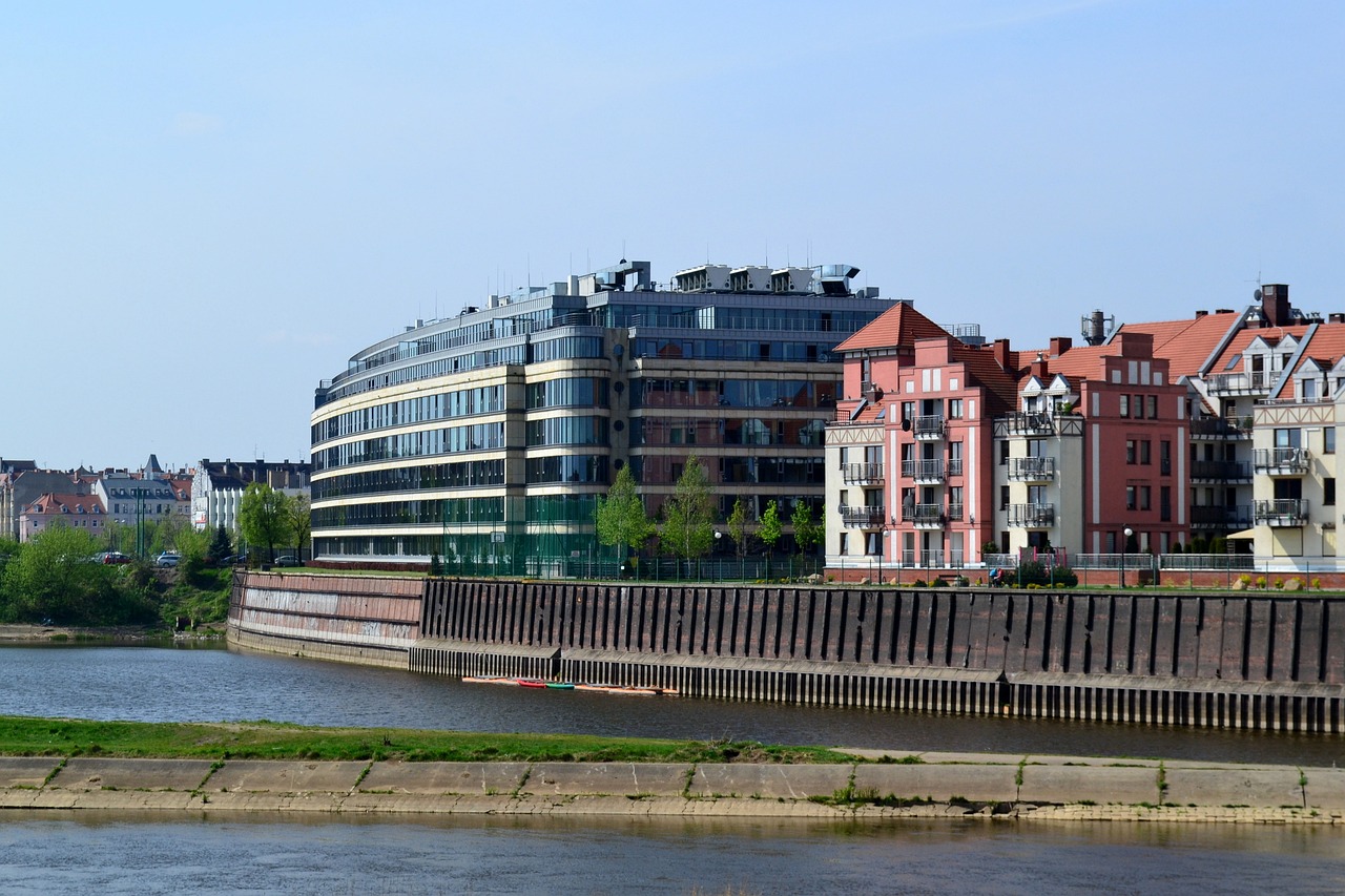 river building poland free photo